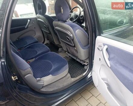 Серый Ситроен Ксара Пикассо, объемом двигателя 1.59 л и пробегом 284 тыс. км за 4000 $, фото 4 на Automoto.ua