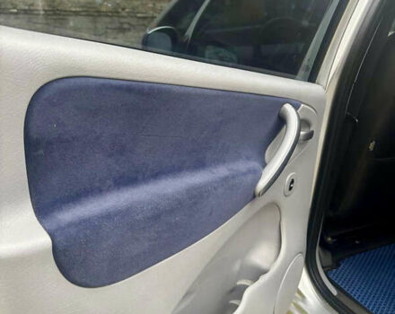 Серый Ситроен Ксара Пикассо, объемом двигателя 2 л и пробегом 256 тыс. км за 3800 $, фото 7 на Automoto.ua