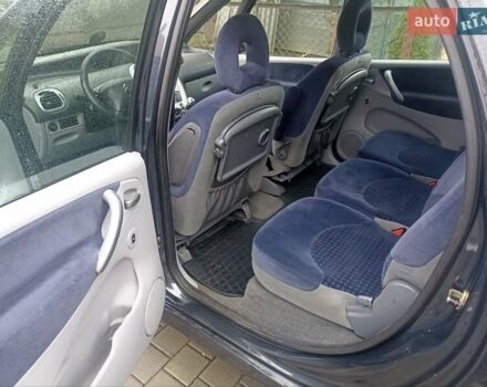 Серый Ситроен Ксара Пикассо, объемом двигателя 1.59 л и пробегом 284 тыс. км за 4000 $, фото 1 на Automoto.ua