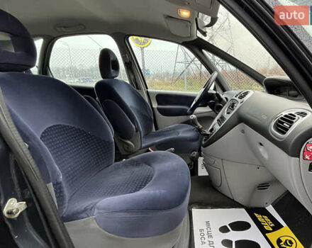 Сірий Сітроен Ксара Пікассо, об'ємом двигуна 1.59 л та пробігом 284 тис. км за 3600 $, фото 14 на Automoto.ua