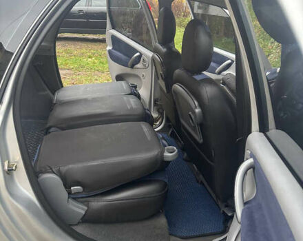 Серый Ситроен Ксара Пикассо, объемом двигателя 2 л и пробегом 256 тыс. км за 3800 $, фото 14 на Automoto.ua