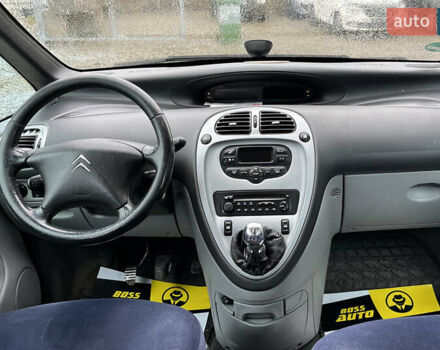 Сірий Сітроен Ксара Пікассо, об'ємом двигуна 1.59 л та пробігом 284 тис. км за 3600 $, фото 10 на Automoto.ua