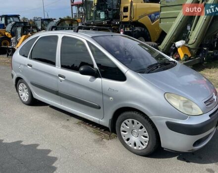 Сірий Сітроен Ксара Пікассо, об'ємом двигуна 1.59 л та пробігом 240 тис. км за 4000 $, фото 4 на Automoto.ua