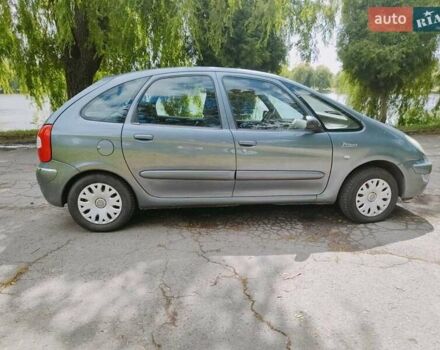 Серый Ситроен Ксара Пикассо, объемом двигателя 1.6 л и пробегом 253 тыс. км за 3400 $, фото 3 на Automoto.ua