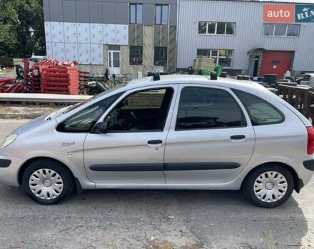 Сірий Сітроен Ксара Пікассо, об'ємом двигуна 1.59 л та пробігом 240 тис. км за 4000 $, фото 3 на Automoto.ua