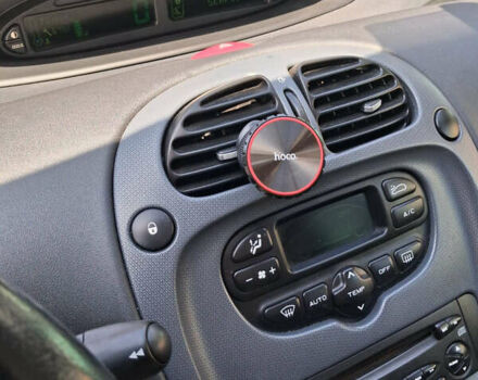 Серый Ситроен Ксара Пикассо, объемом двигателя 1.58 л и пробегом 208 тыс. км за 4500 $, фото 8 на Automoto.ua