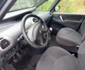 Сірий Сітроен Ксара Пікассо, об'ємом двигуна 1.6 л та пробігом 300 тис. км за 3950 $, фото 3 на Automoto.ua