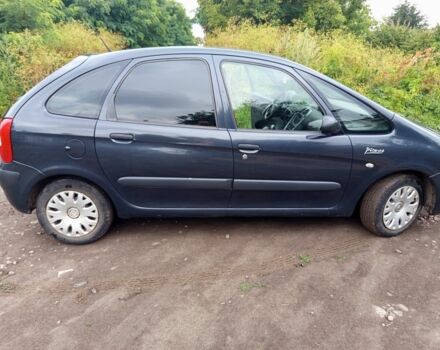 Сірий Сітроен Ксара Пікассо, об'ємом двигуна 1.6 л та пробігом 300 тис. км за 3950 $, фото 1 на Automoto.ua