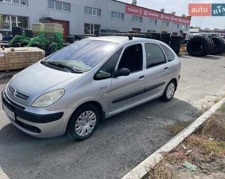 Сірий Сітроен Ксара Пікассо, об'ємом двигуна 1.59 л та пробігом 240 тис. км за 4000 $, фото 5 на Automoto.ua