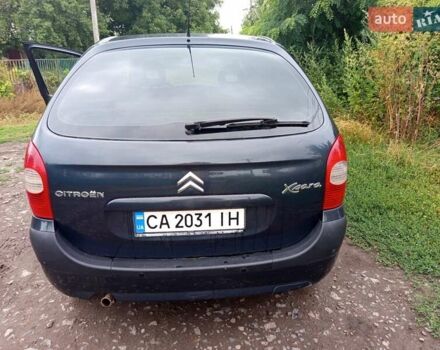 Серый Ситроен Ксара Пикассо, объемом двигателя 1.6 л и пробегом 300 тыс. км за 3950 $, фото 3 на Automoto.ua