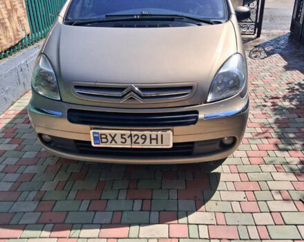 Серый Ситроен Ксара Пикассо, объемом двигателя 1.58 л и пробегом 208 тыс. км за 4500 $, фото 3 на Automoto.ua