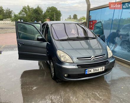 Серый Ситроен Ксара Пикассо, объемом двигателя 1.6 л и пробегом 180 тыс. км за 3550 $, фото 5 на Automoto.ua