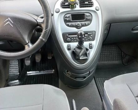 Серый Ситроен Ксара Пикассо, объемом двигателя 1.56 л и пробегом 228 тыс. км за 4500 $, фото 6 на Automoto.ua