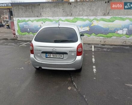 Серый Ситроен Ксара Пикассо, объемом двигателя 1.6 л и пробегом 260 тыс. км за 4200 $, фото 1 на Automoto.ua