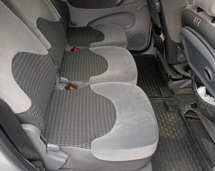 Сірий Сітроен Ксара Пікассо, об'ємом двигуна 1.6 л та пробігом 260 тис. км за 4200 $, фото 5 на Automoto.ua