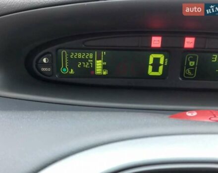 Серый Ситроен Ксара Пикассо, объемом двигателя 1.56 л и пробегом 228 тыс. км за 4500 $, фото 1 на Automoto.ua