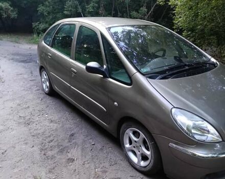 Сірий Сітроен Ксара Пікассо, об'ємом двигуна 1.6 л та пробігом 290 тис. км за 4300 $, фото 22 на Automoto.ua