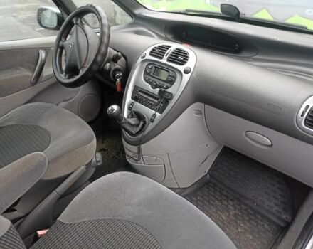 Сірий Сітроен Ксара Пікассо, об'ємом двигуна 1.6 л та пробігом 260 тис. км за 4200 $, фото 7 на Automoto.ua