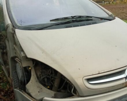 Сірий Сітроен Ксара Пікассо, об'ємом двигуна 1.7 л та пробігом 350 тис. км за 1071 $, фото 6 на Automoto.ua