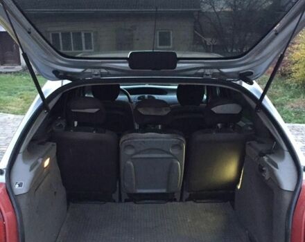 Серый Ситроен Ксара Пикассо, объемом двигателя 1.6 л и пробегом 241 тыс. км за 3200 $, фото 5 на Automoto.ua