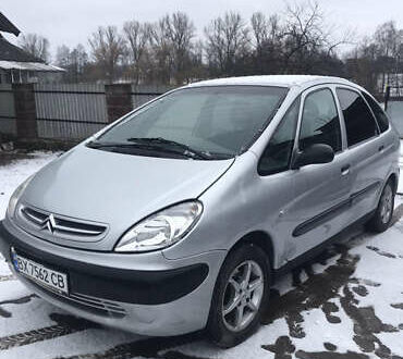 Сітроен Ксара Пікассо 2002 у Каменце-Подольском на Automoto.ua Сірий Сітроен Ксара Пікассо, об'ємом двигуна 1.75 л та пробігом 320 тис. км за 3500 $, фото 1 на Automoto.ua