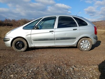 Сірий Сітроен Ксара Пікассо, об'ємом двигуна 1.8 л та пробігом 260 тис. км за 2400 $, фото 1 на Automoto.ua