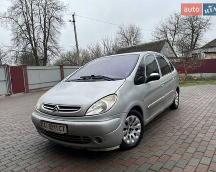 Серый Ситроен Ксара Пикассо, объемом двигателя 1.75 л и пробегом 295 тыс. км за 1950 $, фото 1 на Automoto.ua