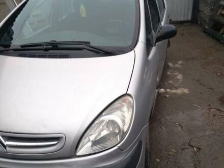 Сірий Сітроен Ксара Пікассо, об'ємом двигуна 1.6 л та пробігом 250 тис. км за 2600 $, фото 1 на Automoto.ua