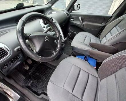 Серый Ситроен Ксара Пикассо, объемом двигателя 1.56 л и пробегом 228 тыс. км за 4500 $, фото 1 на Automoto.ua