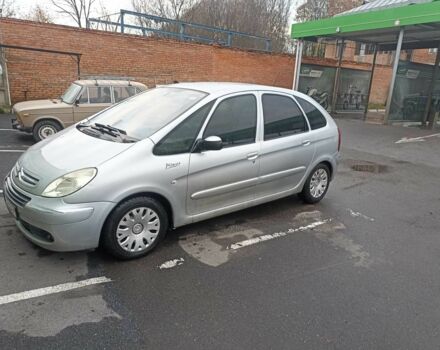 Серый Ситроен Ксара Пикассо, объемом двигателя 1.6 л и пробегом 260 тыс. км за 4200 $, фото 1 на Automoto.ua