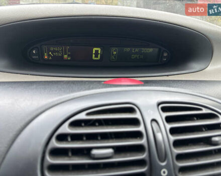 Ситроен Ксара Пикассо 2001 в Богородчанах на Automoto.ua Синий Ситроен Ксара Пикассо, объемом двигателя 1.6 л и пробегом 184 тыс. км за 3300 $, фото 10 на Automoto.ua