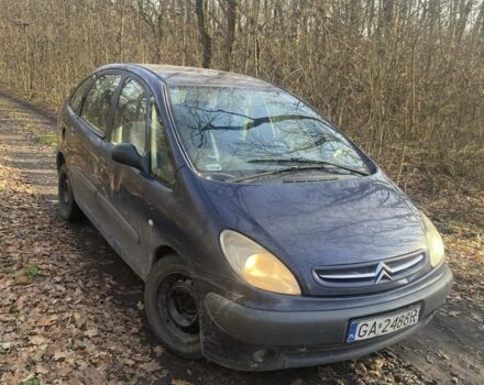 Синий Ситроен Ксара Пикассо, объемом двигателя 2 л и пробегом 302 тыс. км за 1400 $, фото 1 на Automoto.ua