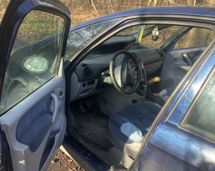 Синий Ситроен Ксара Пикассо, объемом двигателя 2 л и пробегом 302 тыс. км за 1400 $, фото 2 на Automoto.ua