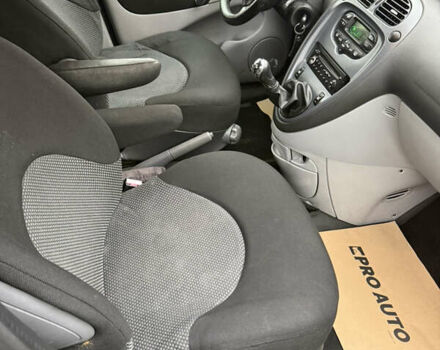 Синій Сітроен Ксара Пікассо, об'ємом двигуна 1.59 л та пробігом 290 тис. км за 2999 $, фото 11 на Automoto.ua