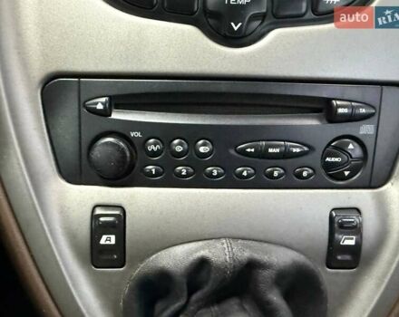 Синій Сітроен Ксара Пікассо, об'ємом двигуна 1.59 л та пробігом 215 тис. км за 4490 $, фото 24 на Automoto.ua