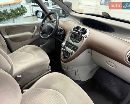 Синій Сітроен Ксара Пікассо, об'ємом двигуна 1.59 л та пробігом 215 тис. км за 4490 $, фото 25 на Automoto.ua