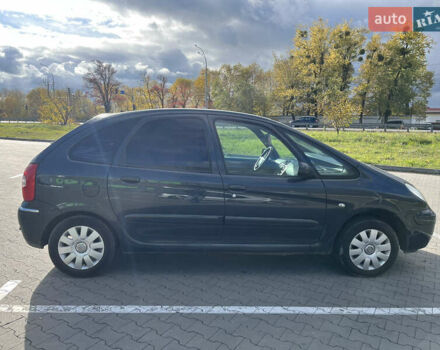 Синій Сітроен Ксара Пікассо, об'ємом двигуна 1.6 л та пробігом 250 тис. км за 4200 $, фото 7 на Automoto.ua