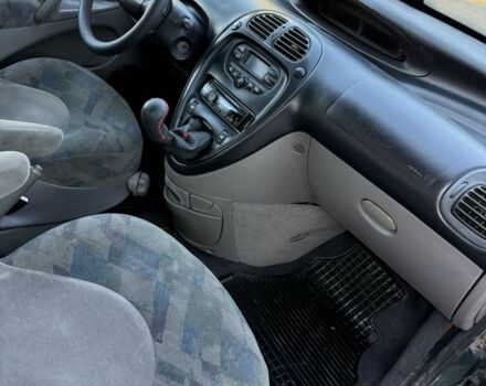 Зеленый Ситроен Ксара Пикассо, объемом двигателя 2 л и пробегом 400 тыс. км за 1700 $, фото 21 на Automoto.ua