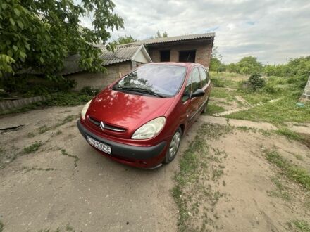 Красный Ситроен Ксара, объемом двигателя 1.8 л и пробегом 345 тыс. км за 1900 $, фото 1 на Automoto.ua