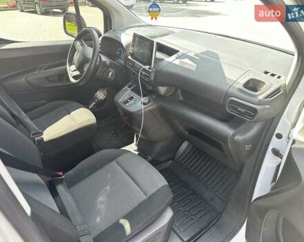 Белый Ситроен e-Berlingo, объемом двигателя 0 л и пробегом 126 тыс. км за 18999 $, фото 8 на Automoto.ua