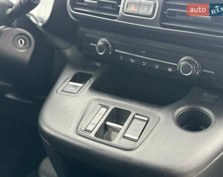 Белый Ситроен e-Berlingo, объемом двигателя 0 л и пробегом 20 тыс. км за 16000 $, фото 16 на Automoto.ua