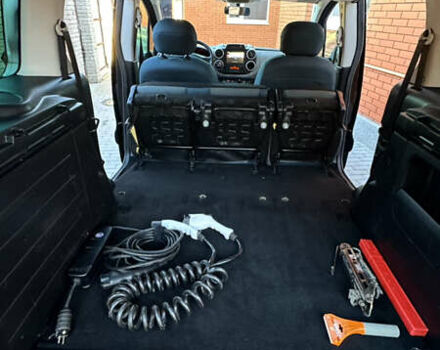 Черный Ситроен e-Berlingo, объемом двигателя 0 л и пробегом 83 тыс. км за 9500 $, фото 15 на Automoto.ua