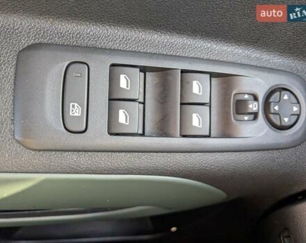 Серый Ситроен e-Berlingo, объемом двигателя 0 л и пробегом 143 тыс. км за 15500 $, фото 12 на Automoto.ua