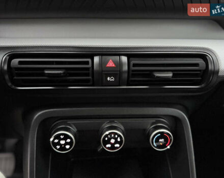 Красный Ситроен e-C3, объемом двигателя 0 л и пробегом 4 тыс. км за 19900 $, фото 11 на Automoto.ua