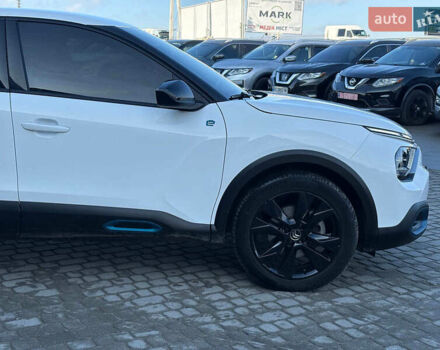 Белый Ситроен e-C4, объемом двигателя 0 л и пробегом 50 тыс. км за 16590 $, фото 16 на Automoto.ua