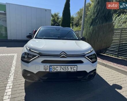 Белый Ситроен e-C4, объемом двигателя 0 л и пробегом 32 тыс. км за 16999 $, фото 2 на Automoto.ua
