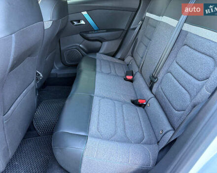 Белый Ситроен e-C4, объемом двигателя 0 л и пробегом 50 тыс. км за 16590 $, фото 31 на Automoto.ua