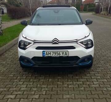 Белый Ситроен e-C4, объемом двигателя 0 л и пробегом 70 тыс. км за 17200 $, фото 1 на Automoto.ua