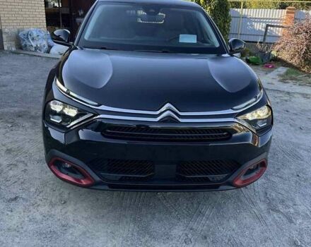 Ситроен e-C4 2021 в Умани на Automoto.ua Черный Ситроен e-C4, объемом двигателя 0 л и пробегом 32 тыс. км за 17200 $, фото 1 на Automoto.ua