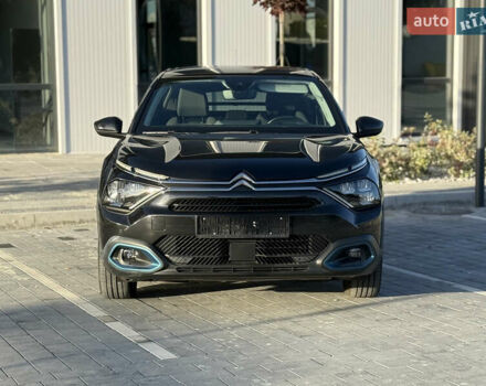 Чорний Сітроен e-C4, об'ємом двигуна 0 л та пробігом 115 тис. км за 15900 $, фото 1 на Automoto.ua